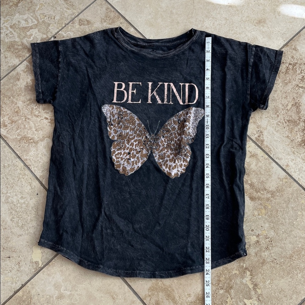 Black 'Be Kind' T-Shirt with Butterfly Design S - Picture 5 of 9
